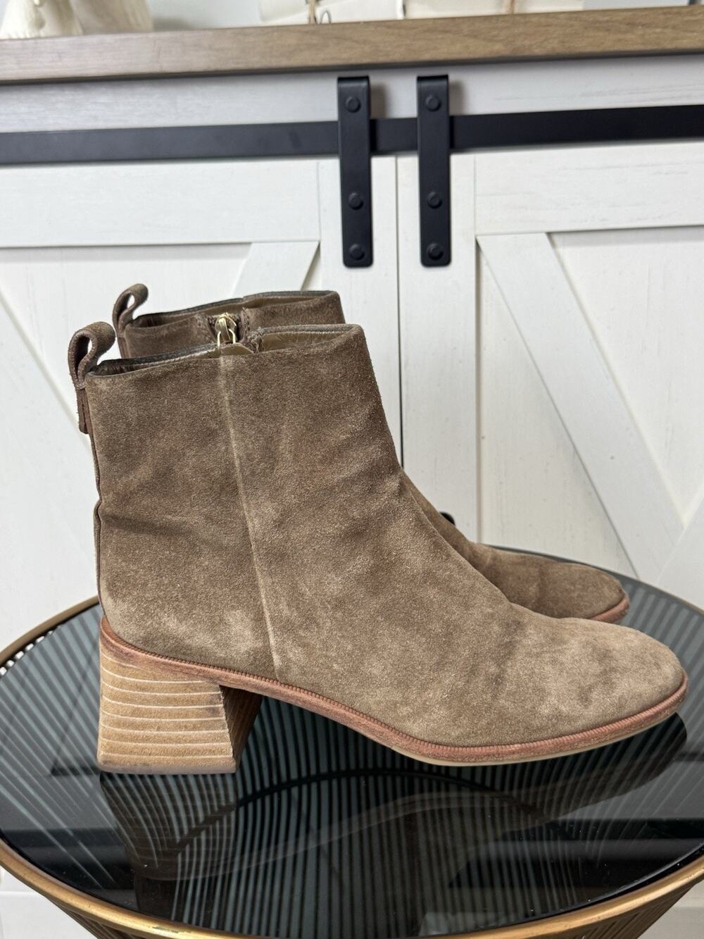 Tory Burch Womens 7.5 M Taupe Suede Ankle Booties Block Heel Side Zip Boots